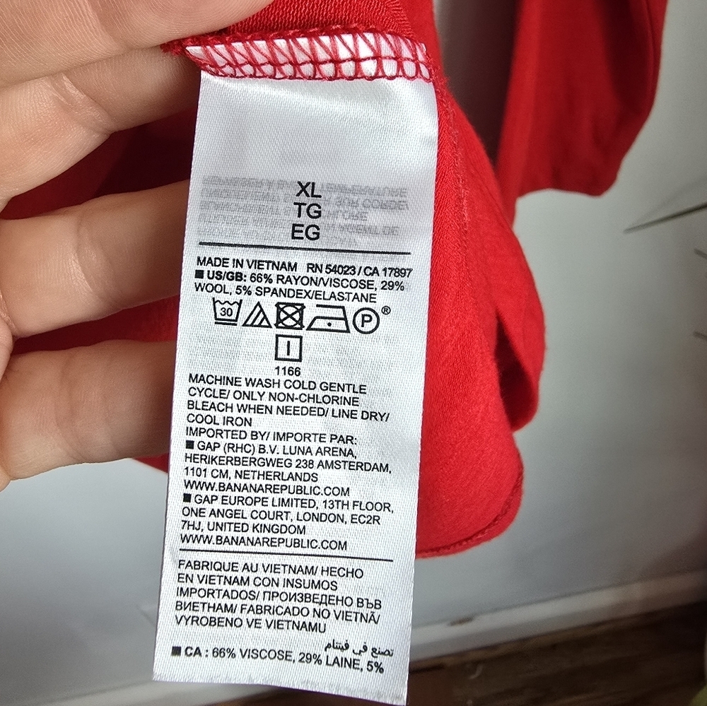Banana Republic New Red Luxe Wool Blend Asymmetrical Draped Top Blouse SZ XL - Picture 10 of 12